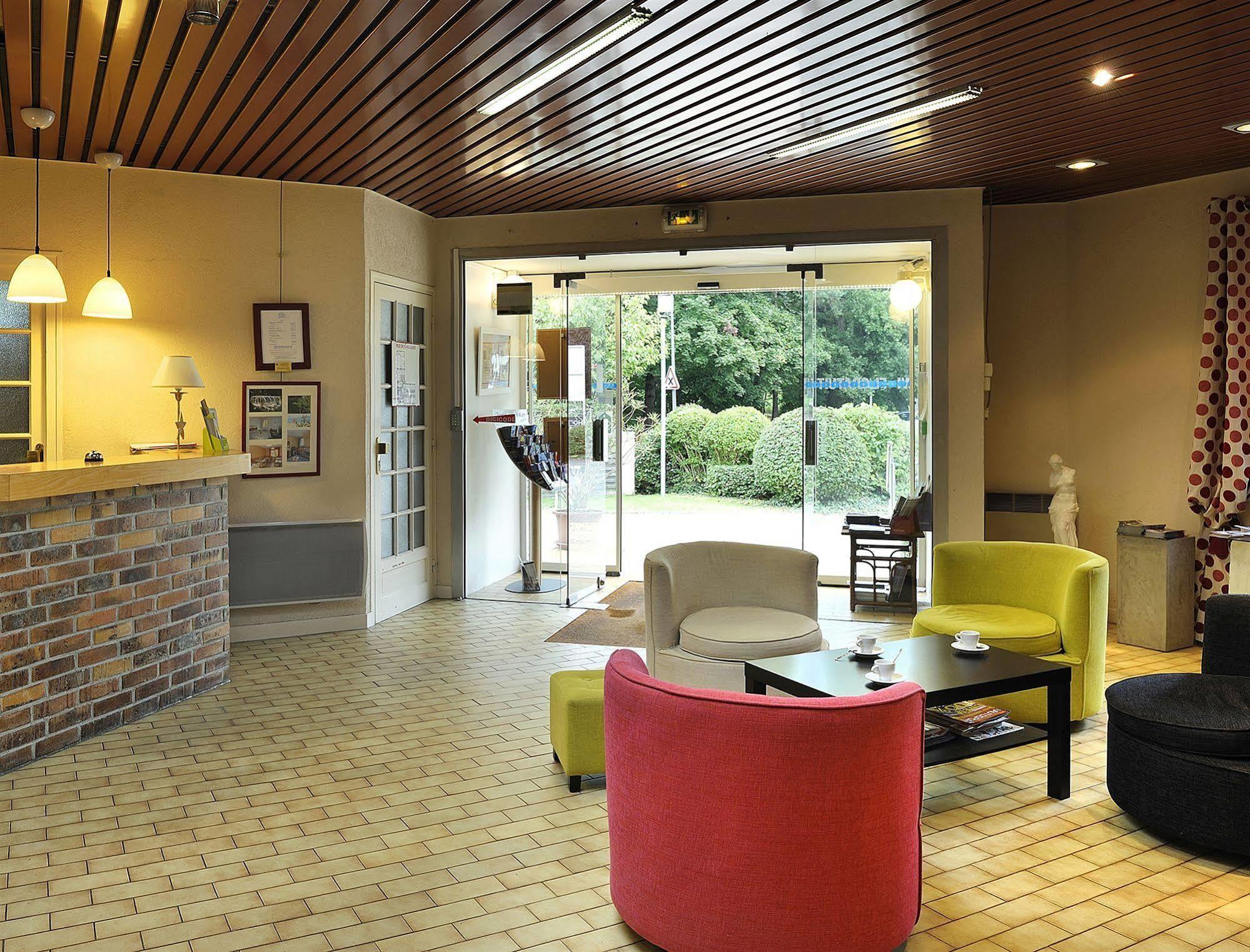 Ariane Hotel